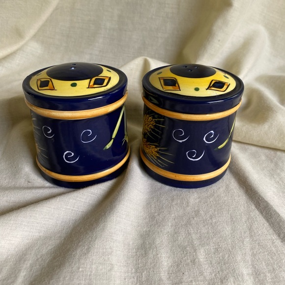 VINTAGE YOUNG’S SALT AND PEPPER SET CERAMIC CORN WHEAT 1999 EXCLUSIVE - Picture 2 of 8